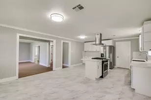 3901 McKinney Ext, La Marque, TX 77568 - Photo 19