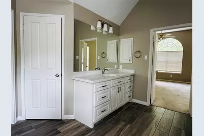 19 Bentgrass Place, The Woodlands, TX 77381 - Photo 11
