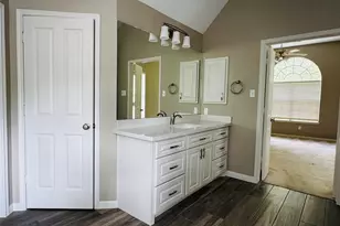 19 Bentgrass Pl, The Woodlands, TX 77381 - Photo 11
