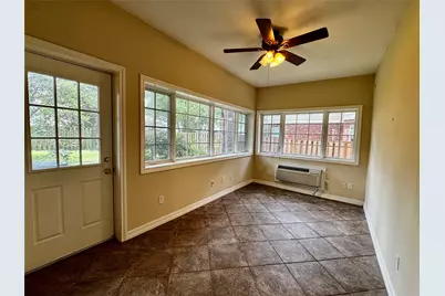 19 Bentgrass Place, The Woodlands, TX 77381 - Photo 7