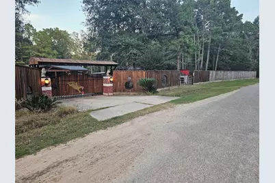 201 Brittany Lane, Cleveland, TX 77328 - Photo 3