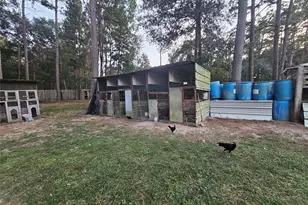 201 Brittany Ln, Cleveland, TX 77328 - Photo 41