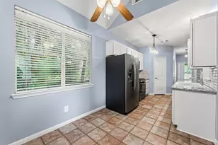 10407 Twin Oak Dr, Conroe, TX 77385 - Photo 15