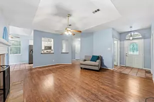 10407 Twin Oak Dr, Conroe, TX 77385 - Photo 9