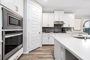 2710 Summer Indigo Trl, Pearland, TX 77089 - Photo 3