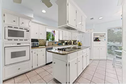 17403 Butte Creek Road, Houston, TX 77090 - Photo 9