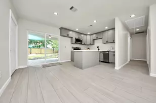 5111 Willow Glen Dr, Houston, TX 77033 - Photo 3