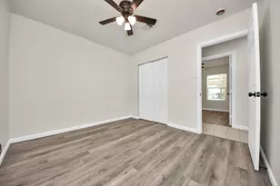 5111 Willow Glen Dr, Houston, TX 77033 - Photo 27