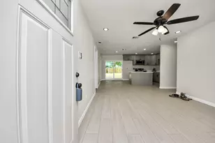 5111 Willow Glen Dr, Houston, TX 77033 - Photo 3