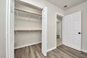 5111 Willow Glen Dr, Houston, TX 77033 - Photo 27