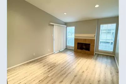 700 Thicket Lane #406, Houston, TX 77079 - Photo 3