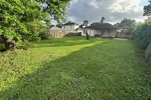 13972 Buckskin Dr, Willis, TX 77378 - Photo 17