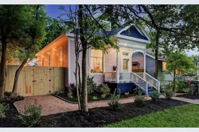 3617 Avenue Q 1/2, Galveston, TX 77550 - Photo 1