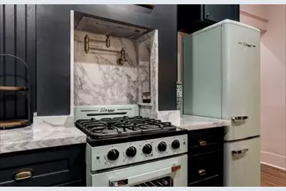 3617 Avenue Q 1/2, Galveston, TX 77550 - Photo 7