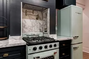 3617 Ave Q 1/2, Galveston, TX 77550 - Photo 7