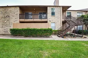 10555 Turtlewood Ct, Houston, TX 77072 - Photo 3