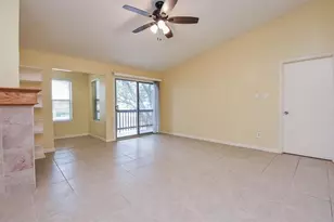 10555 Turtlewood Ct, Houston, TX 77072 - Photo 5