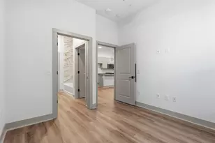 1950 Winrock Blvd, Houston, TX 77057 - Photo 11