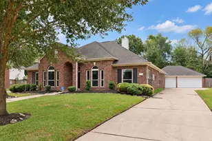 304 Melodywood Dr, Friendswood, TX 77546 - Photo 1