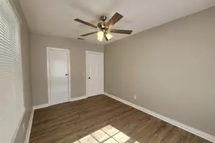 138 W Marion, Clute, TX 77531 - Photo 7