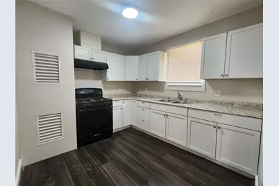 138 W Marion, Clute, TX 77531 - Photo 15