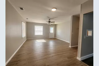 138 W Marion, Clute, TX 77531 - Photo 17