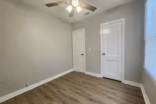 138 W Marion, Clute, TX 77531 - Photo 9