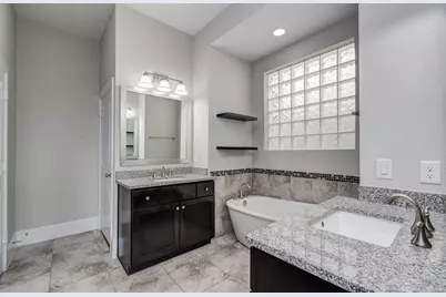 11023 Acorn Falls Drive, Houston, TX 77043 - Photo 23