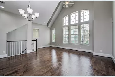 11023 Acorn Falls Drive, Houston, TX 77043 - Photo 11