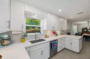 5222 Spellman Rd, Houston, TX 77035 - Photo 9
