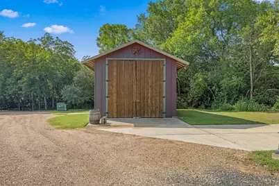 453 N Washington Street, Round Top, TX 78954 - Photo 25