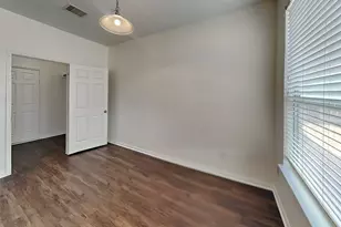 3903 Hawthorn Glen Ct, Fresno, TX 77545 - Photo 5