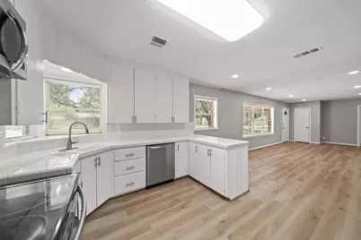 721 20th Avenue N, Texas City, TX 77590 - Photo 13