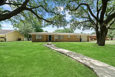 721 20th Avenue N, Texas City, TX 77590 - Photo 1