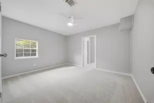 2919 Cochran St, Houston, TX 77009 - Photo 9