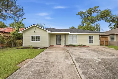 2919 Cochran Street, Houston, TX 77009 - Photo 1