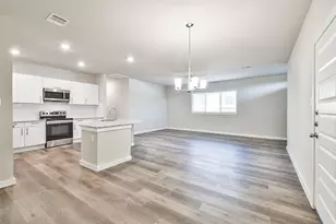 9800 Grosbeak Ln, Magnolia, TX 77354 - Photo 5