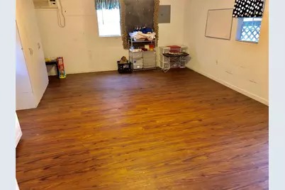 319 E South Street, Alvin, TX 77511 - Photo 9