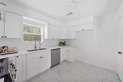 5943 Greenmont Drive, Houston, TX 77092 - Photo 11
