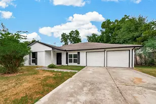 11434 Sharpview Dr, Houston, TX 77072 - Photo 1