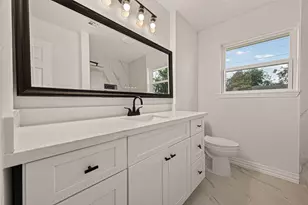 11434 Sharpview Dr, Houston, TX 77072 - Photo 5