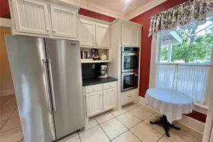 560 Jimmy Phillips Blvd, Angleton, TX 77515 - Photo 15