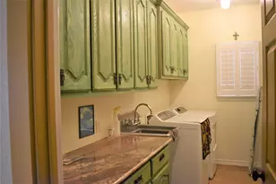 412 Pecan St, Sweeny, TX 77480 - Photo 13