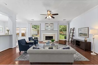 92 W Sandalbranch Circle, The Woodlands, TX 77382 - Photo 3