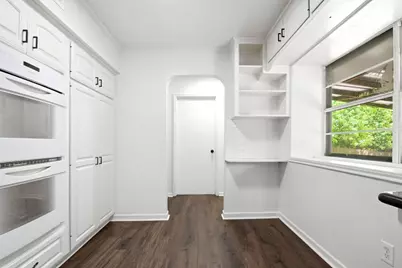 2011 Avenue T, Huntsville, TX 77340 - Photo 13