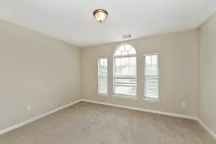 12923 Palm Leaf Ct, Houston, TX 77044 - Photo 11