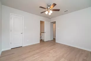 408 Bellmar Ln, Friendswood, TX 77546 - Photo 9