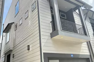 1535 W 24th St, Houston, TX 77008 - Photo 1