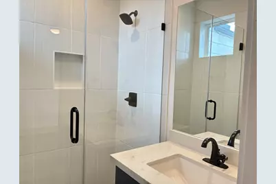 1535 W 24th Street #B, Houston, TX 77008 - Photo 19