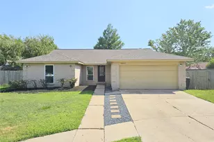 10615 Heatherford Dr, Houston, TX 77041 - Photo 1